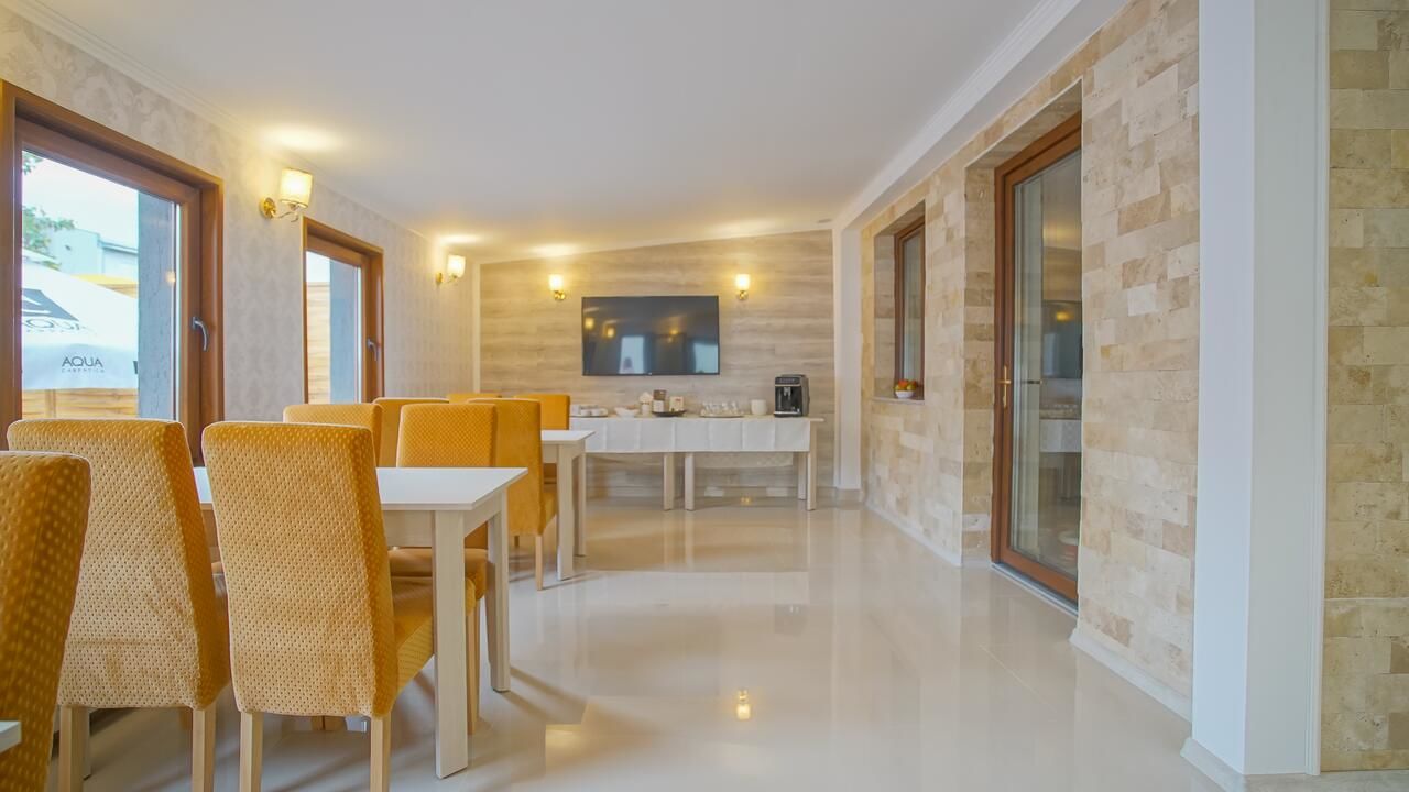 Отели типа «постель и завтрак» Monarch House Брашов-10