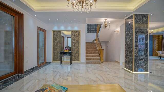 Отели типа «постель и завтрак» Monarch House Брашов-12