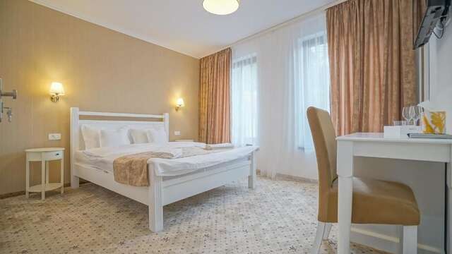 Отели типа «постель и завтрак» Monarch House Брашов-49